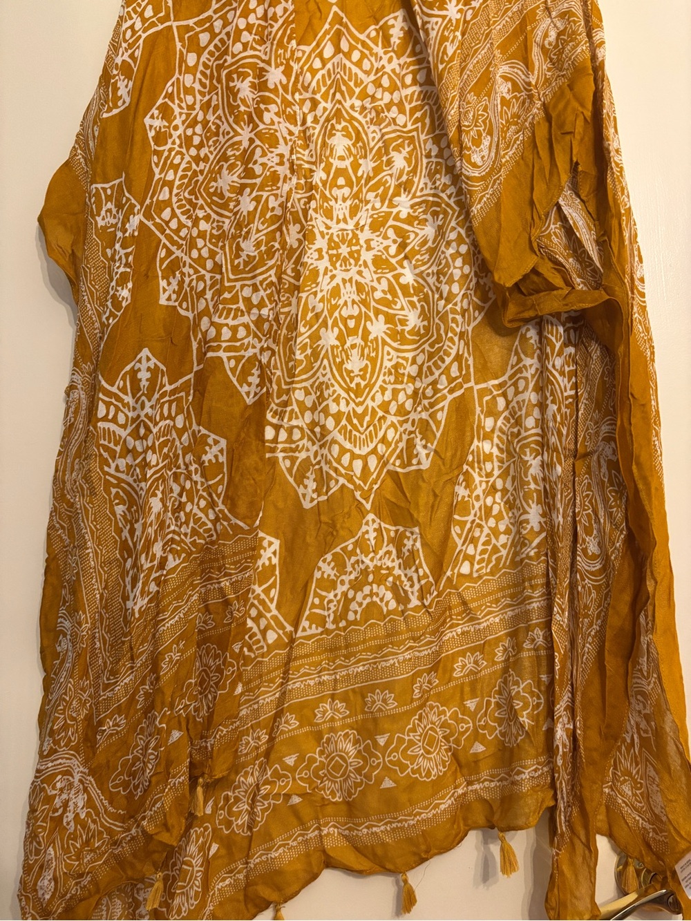 Heart Mustard and White Floral Medallion Shawl